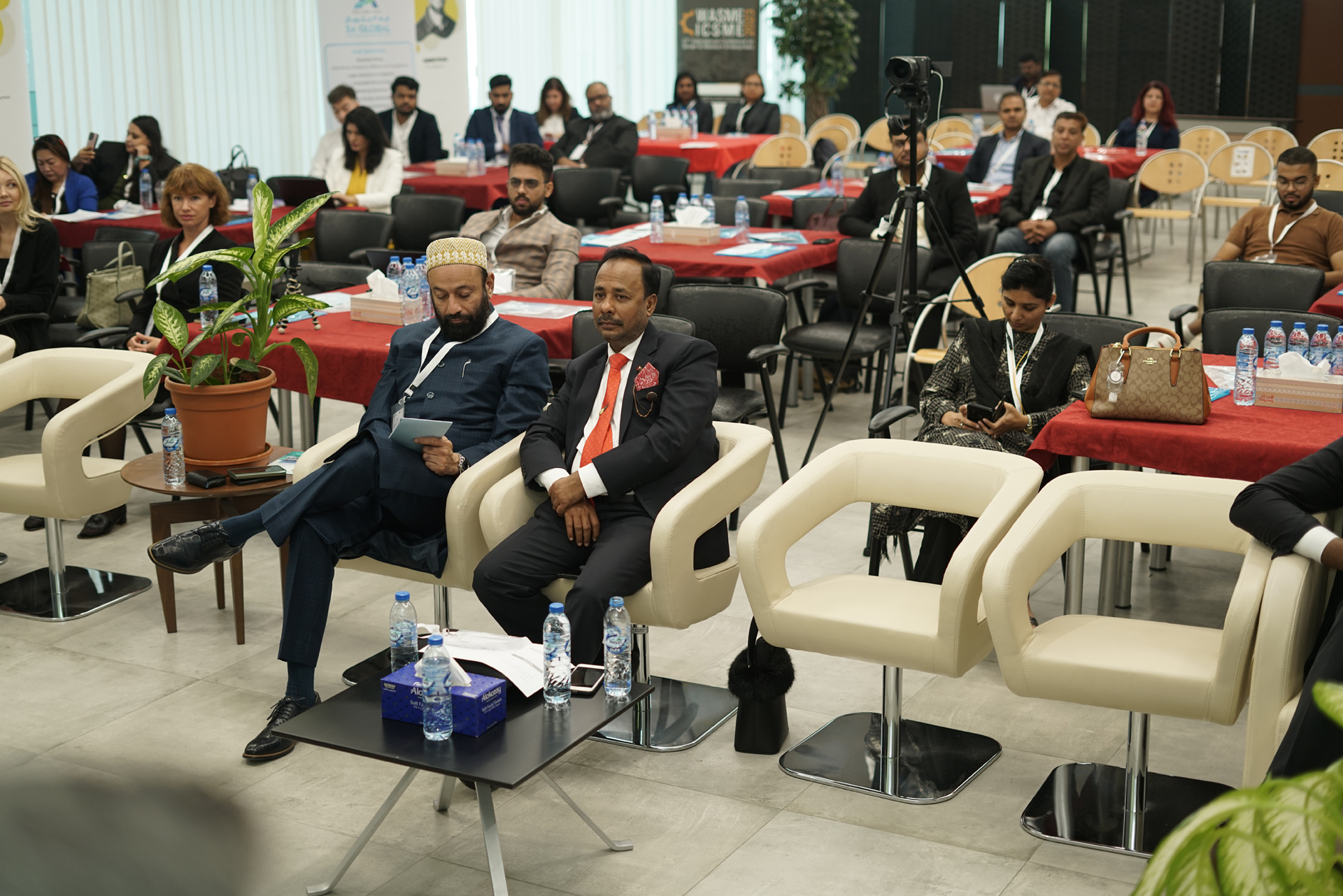 Delegates at the CIBET World Leader Summit